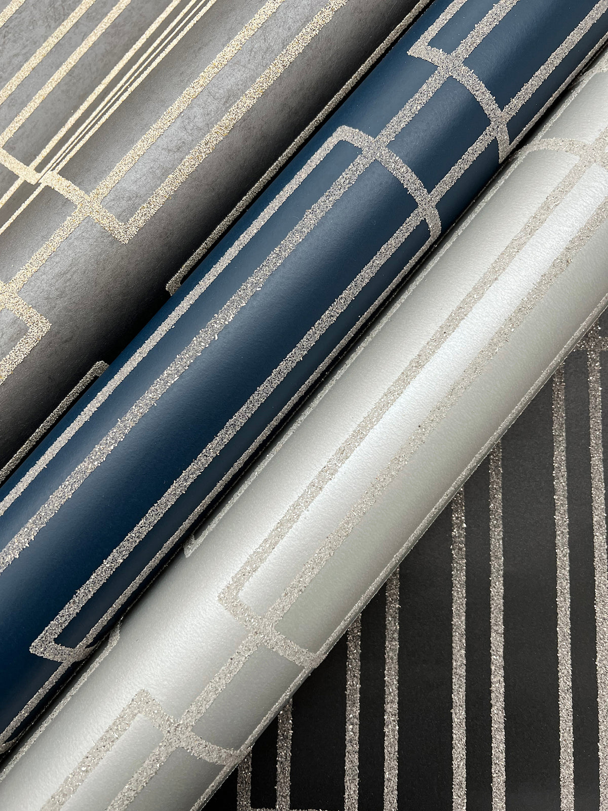 DF3329-peel-and-stick-wallpaper-detail-closeup-3