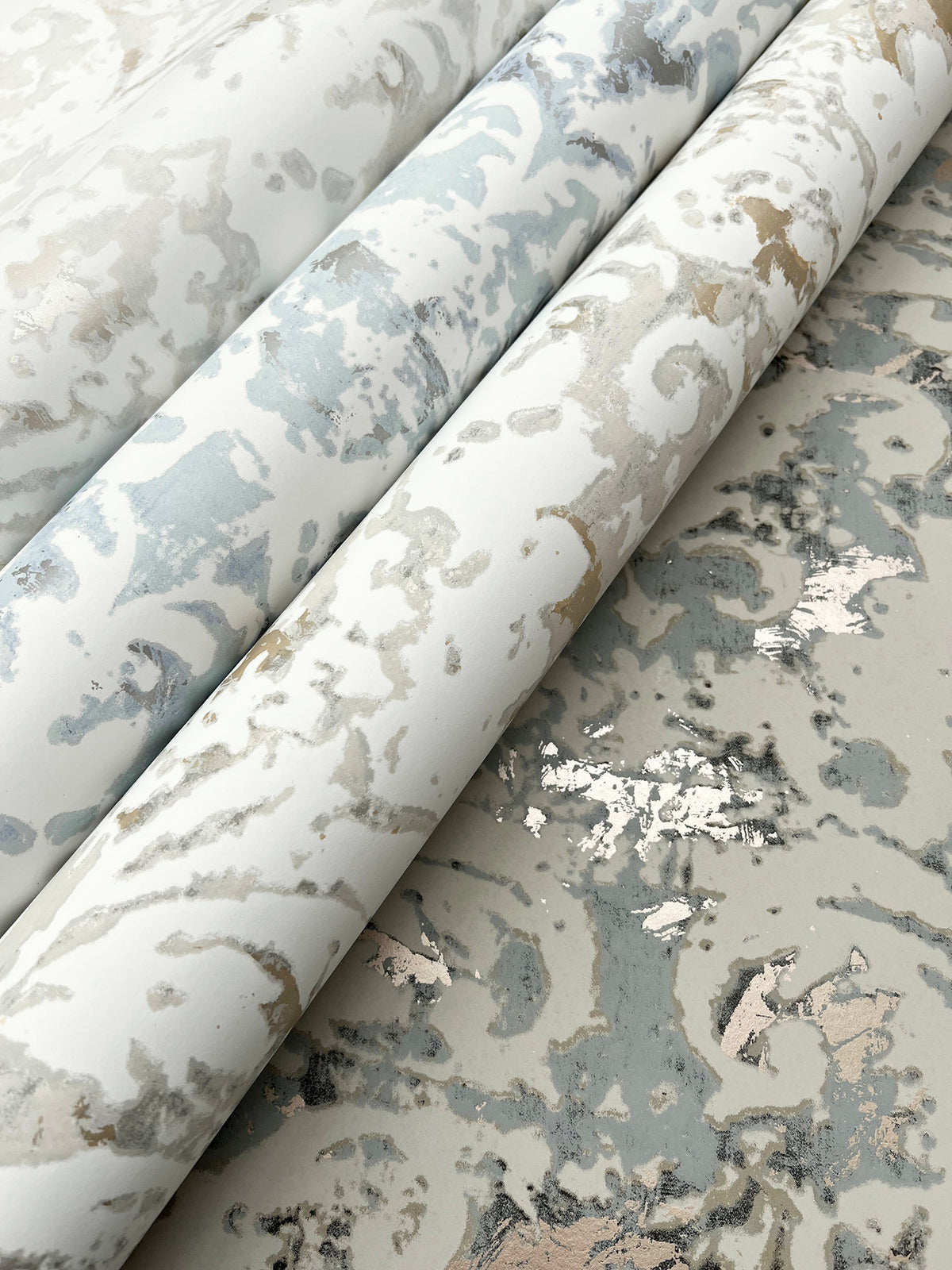 DF3331-peel-and-stick-wallpaper-detail-closeup-2