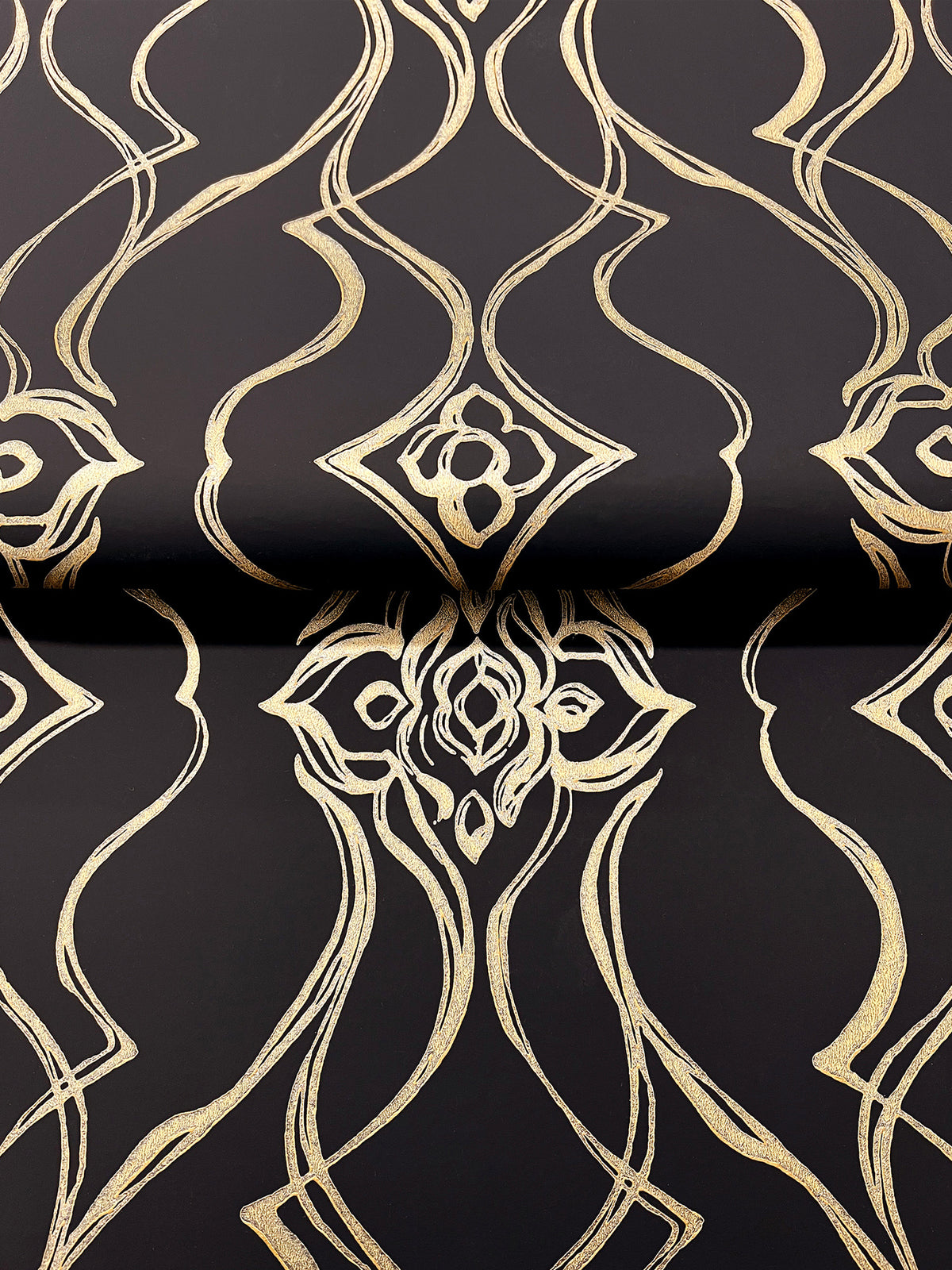 DF3371-peel-and-stick-wallpaper-detail-closeup
