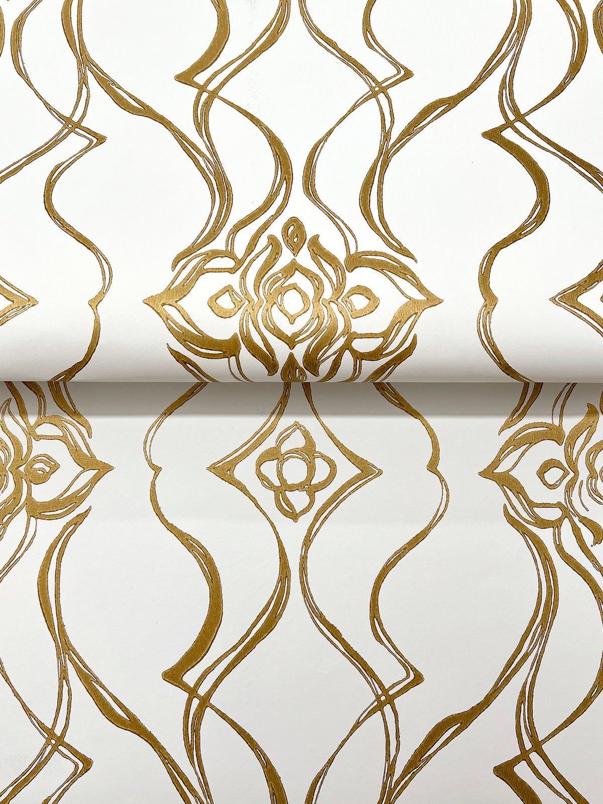 DF3372-peel-and-stick-wallpaper-detail-closeup