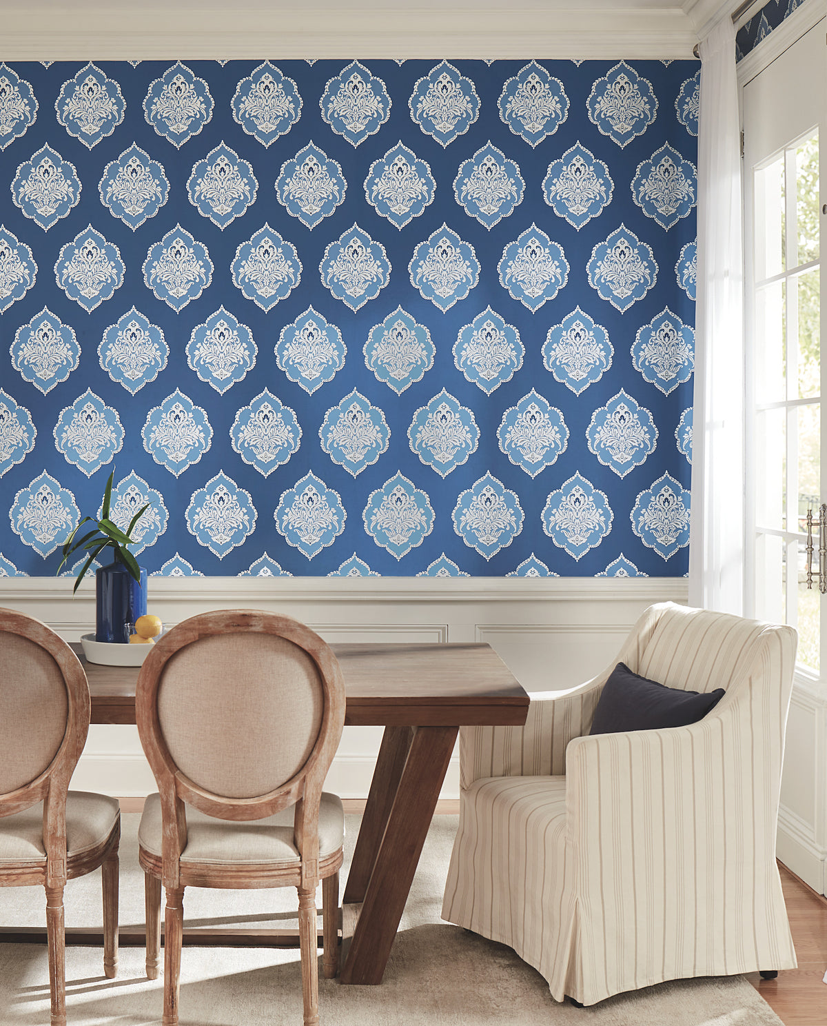 DM4986-peel-and-stick-wallpaper-room-scene