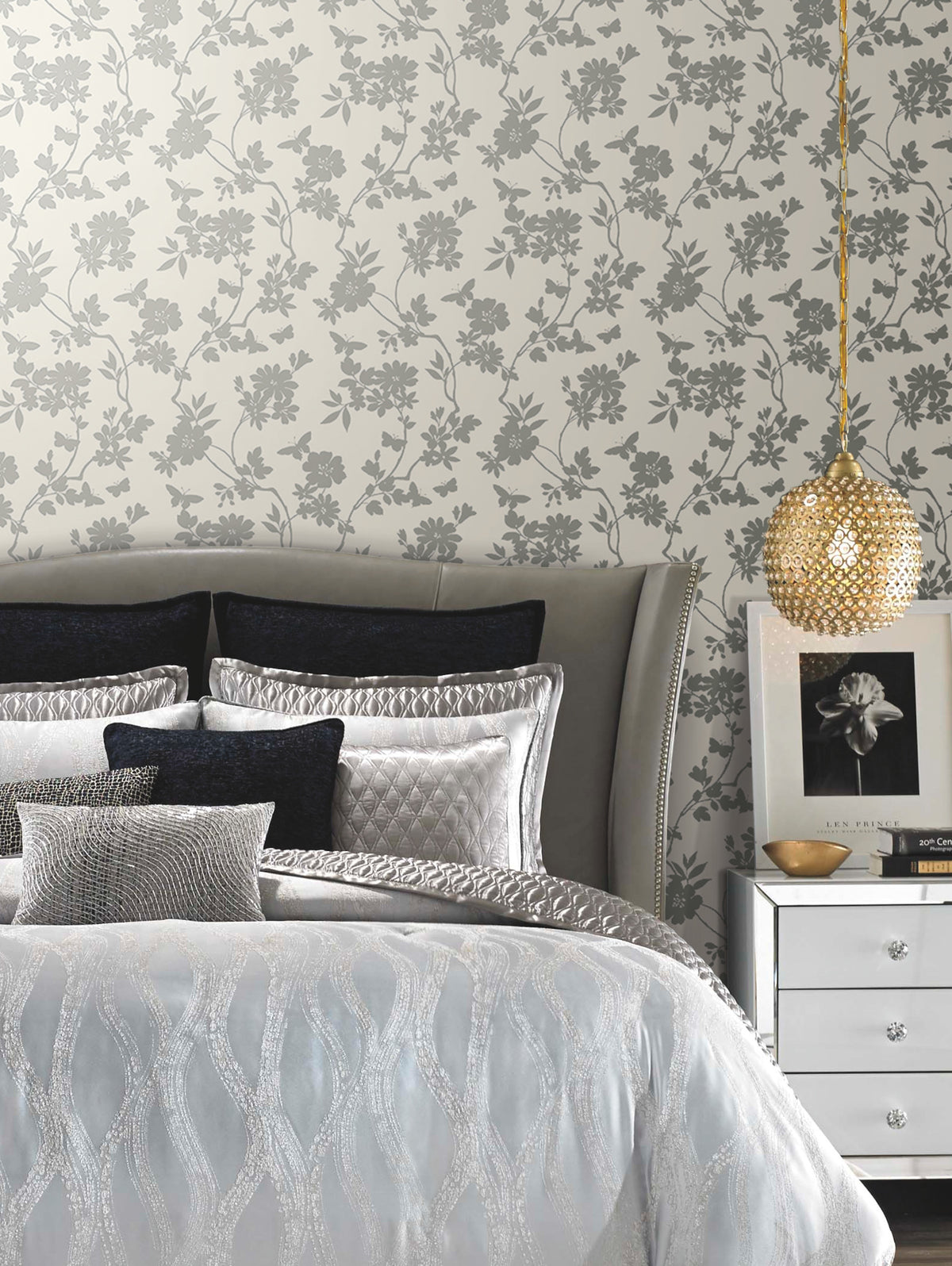 DT5023-peel-and-stick-wallpaper-room-scene-detail-closeup