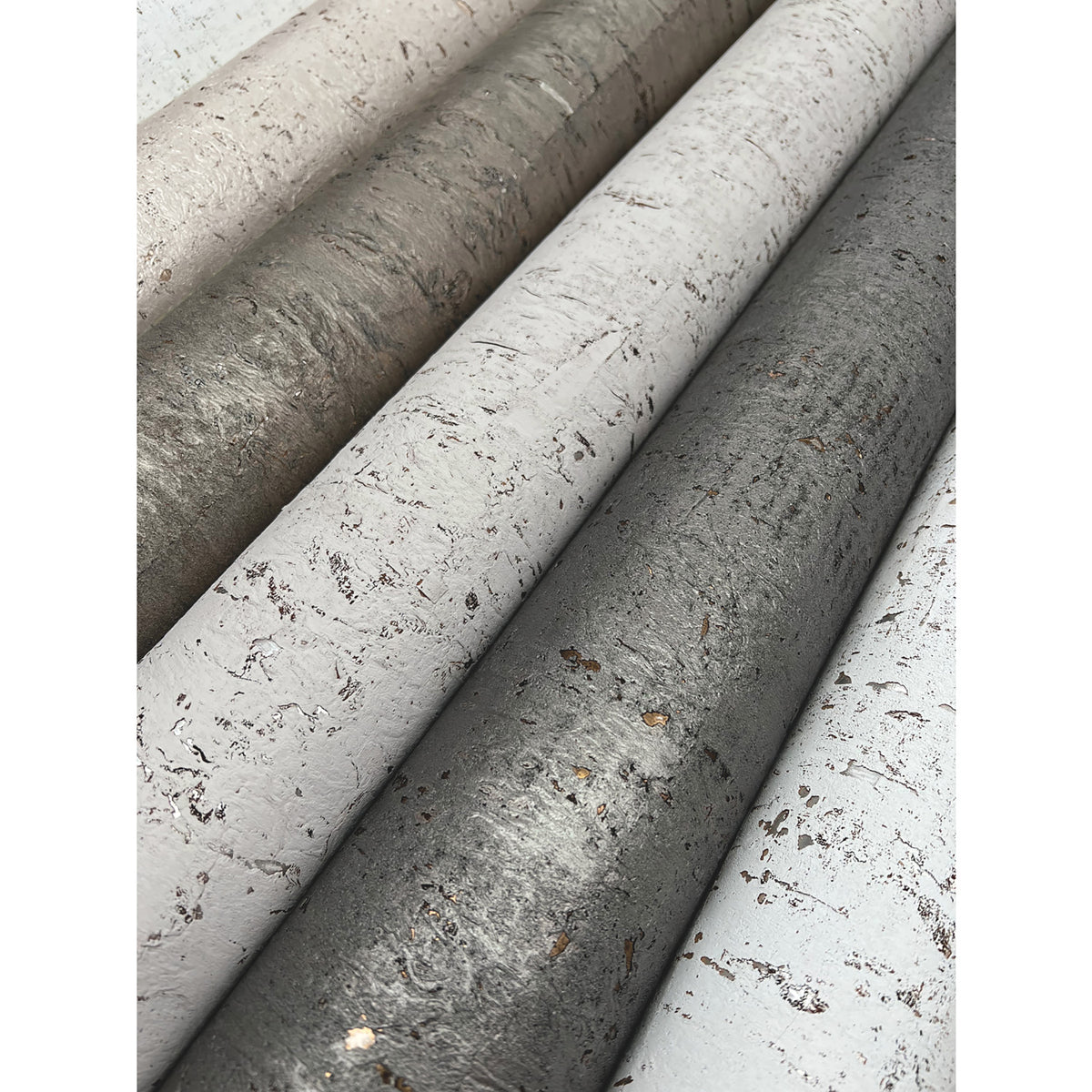 EV3902-peel-and-stick-wallpaper-detail-closeup-2