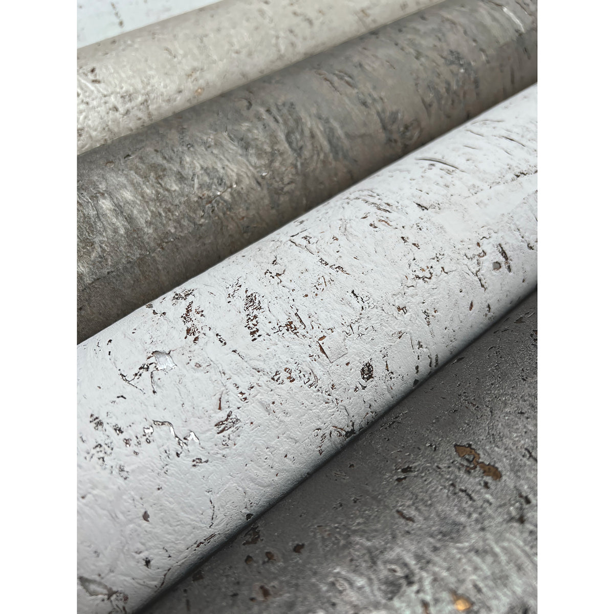 EV3902-peel-and-stick-wallpaper-detail-closeup-3