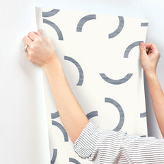 FM1023-peel-and-stick-wallpaper-stick-application-step
