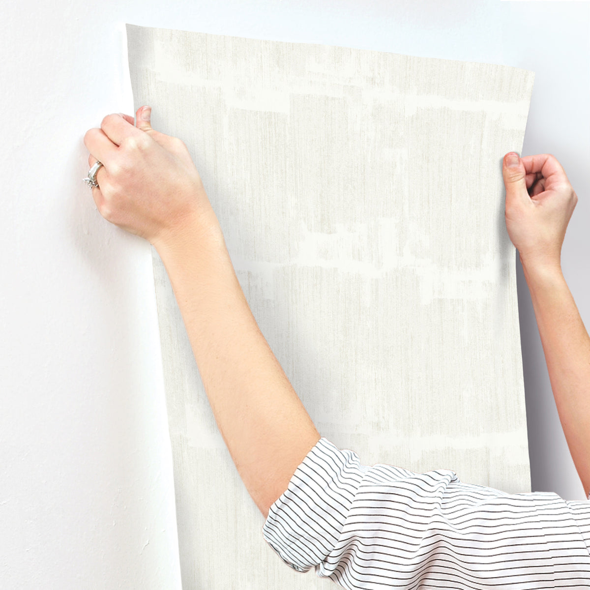 FM1064-peel-and-stick-wallpaper-stick-application-step