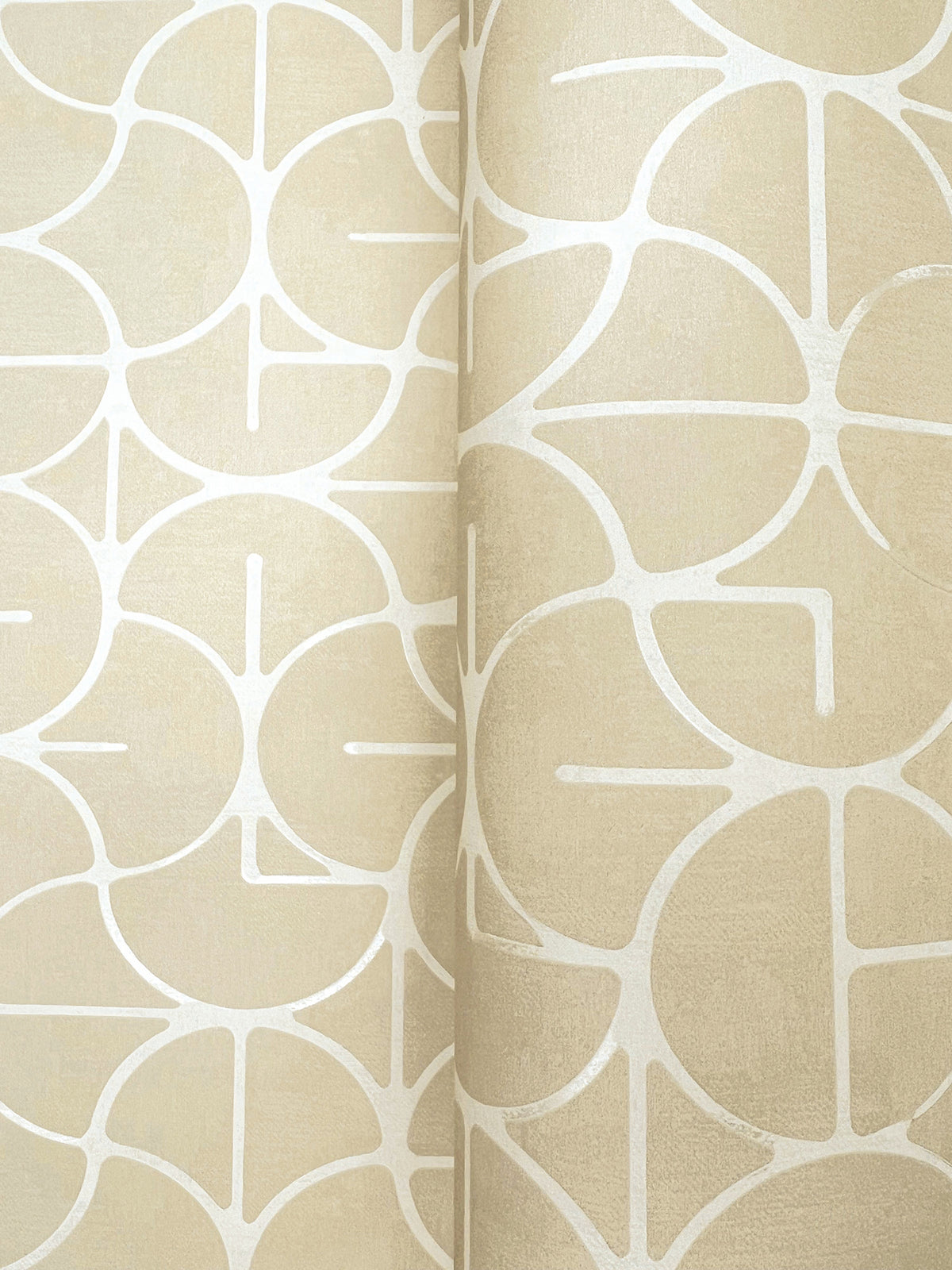 FM1101-peel-and-stick-wallpaper-detail-closeup