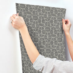 FM1104-peel-and-stick-wallpaper-stick-application-step