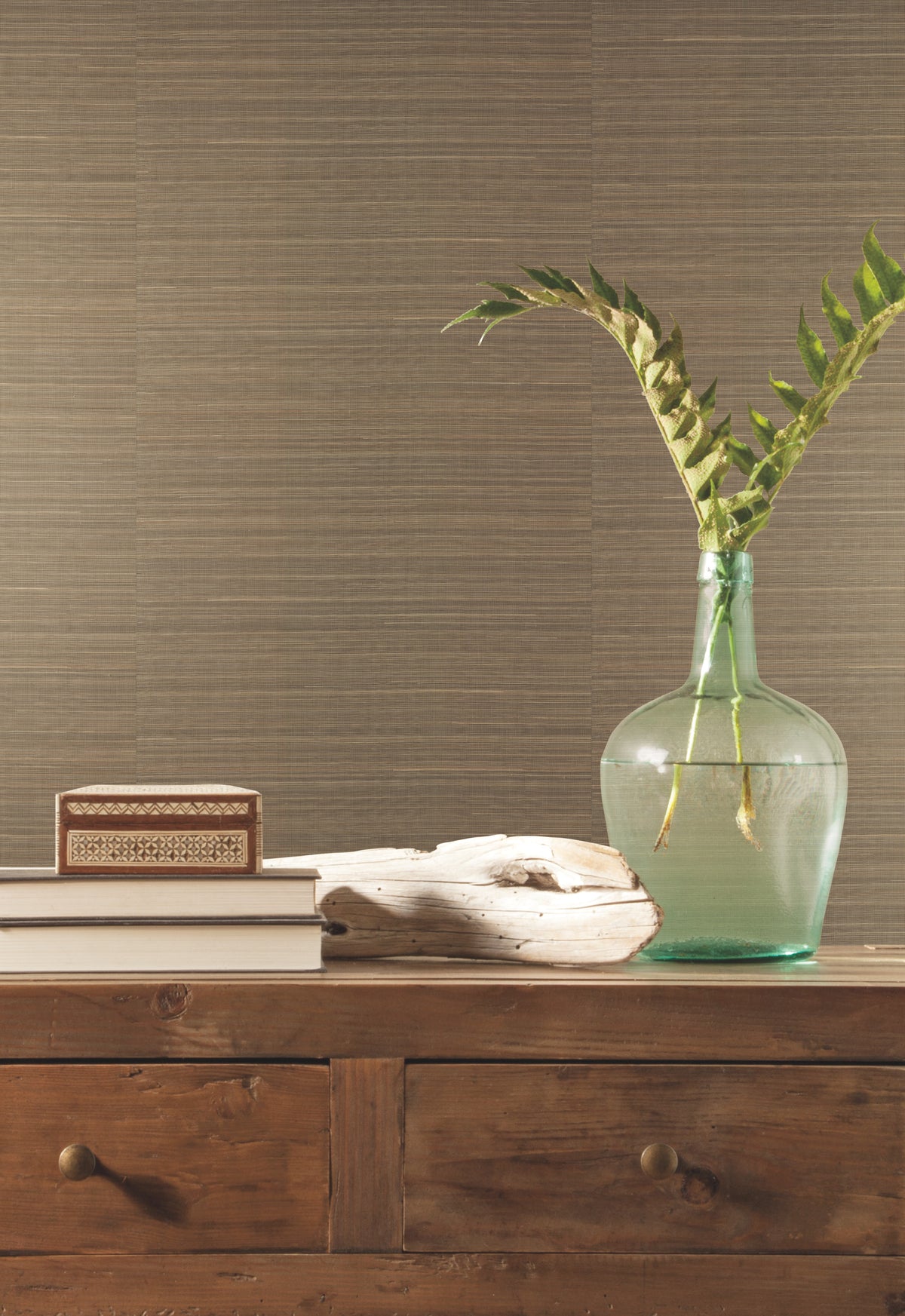 GL0502-peel-and-stick-wallpaper-room-scene-detail-closeup