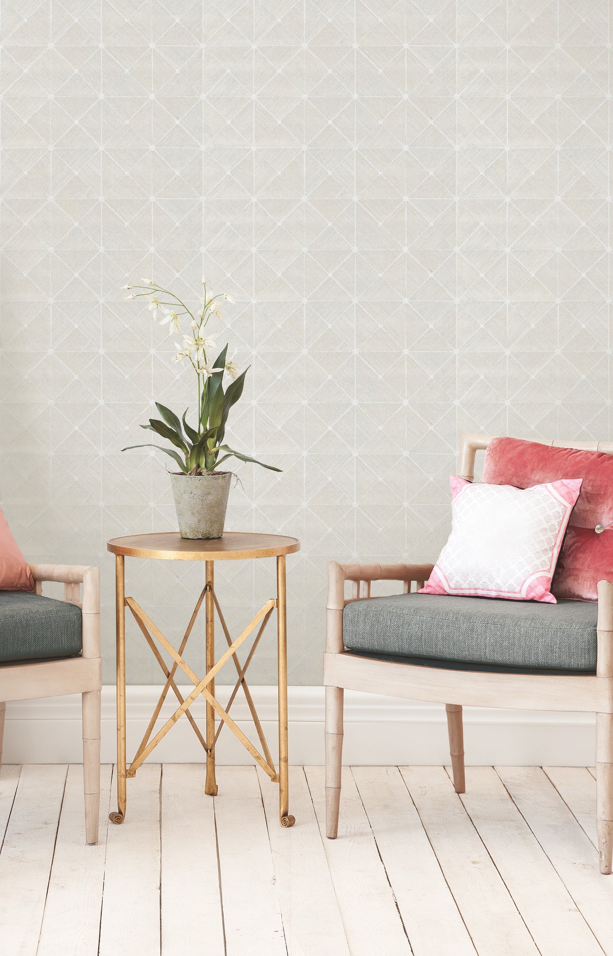 GM7505-peel-and-stick-wallpaper-room-scene