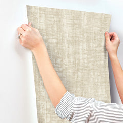GN2553-peel-and-stick-wallpaper-stick-application-step
