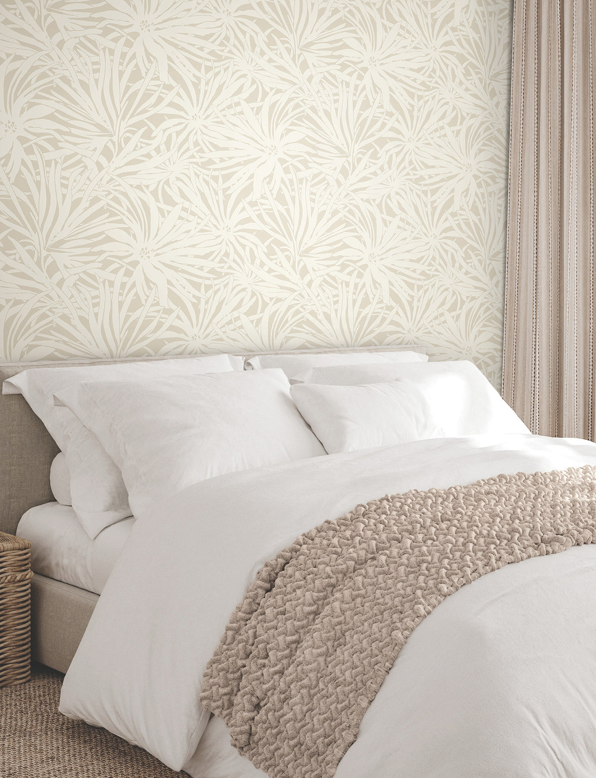 GN2571-peel-and-stick-wallpaper-room-scene
