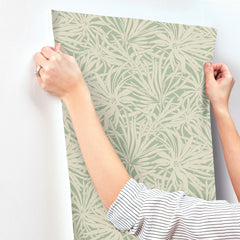 GN2575-peel-and-stick-wallpaper-stick-application-step