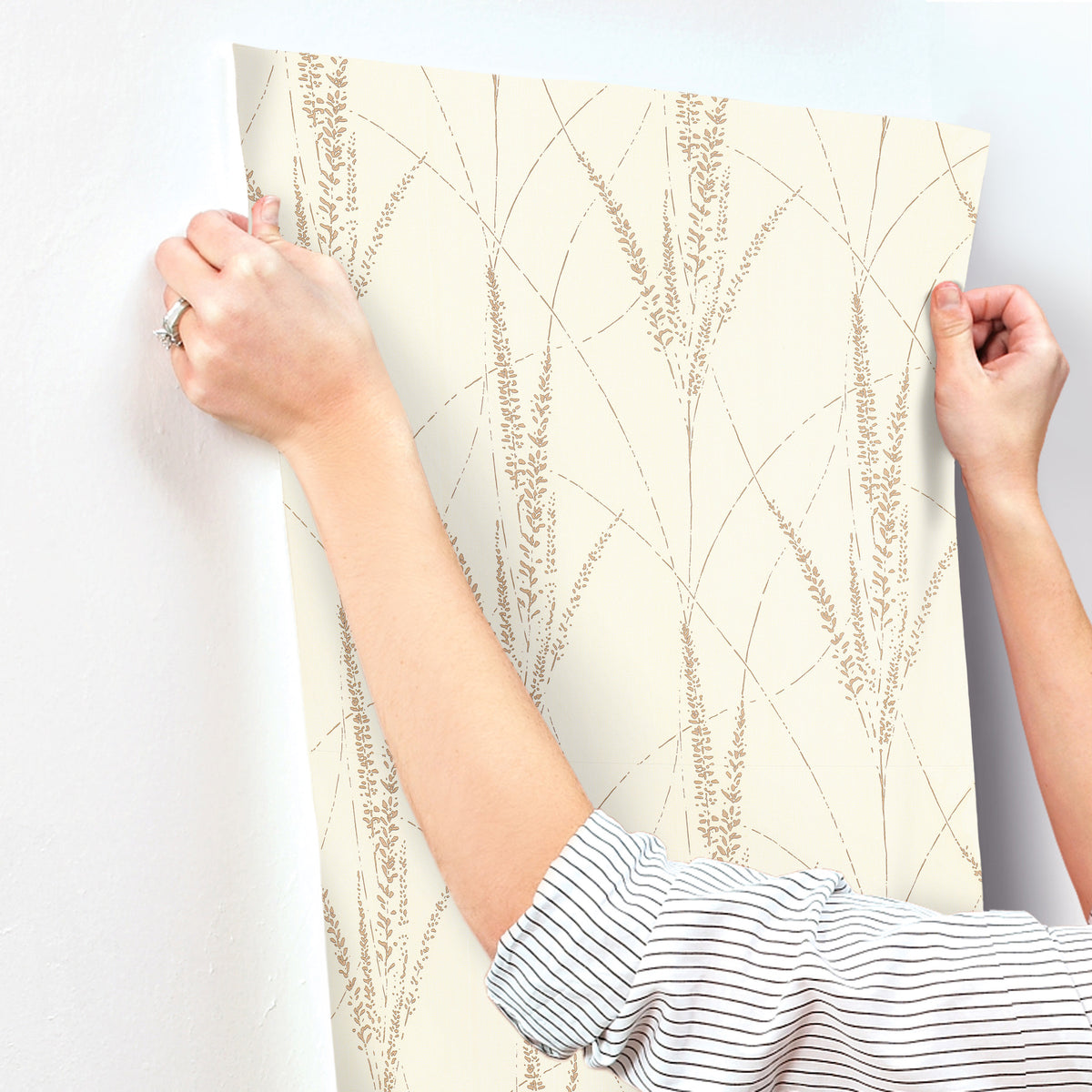 GN2645-peel-and-stick-wallpaper-stick-application-step