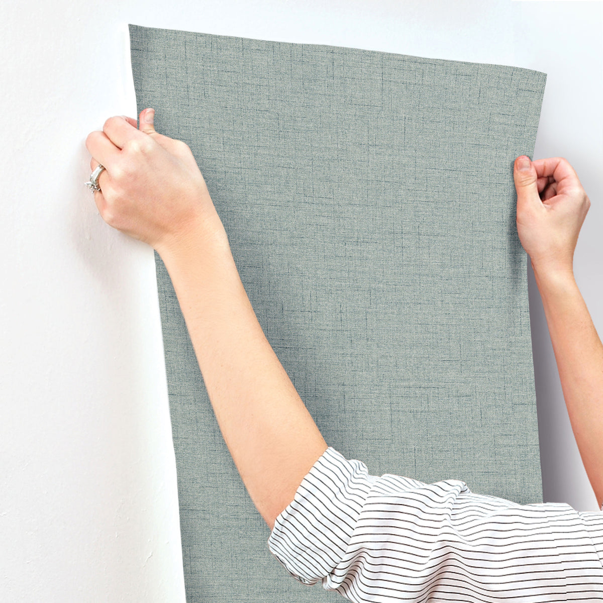 GN2673-peel-and-stick-wallpaper-stick-application-step
