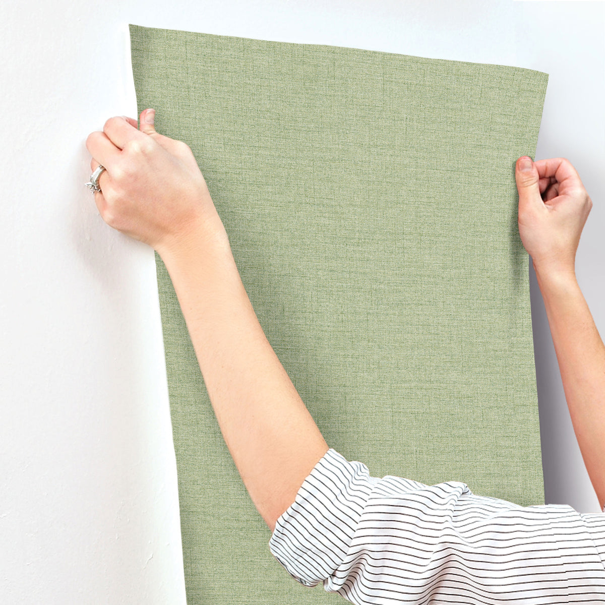 GN2674-peel-and-stick-wallpaper-stick-application-step