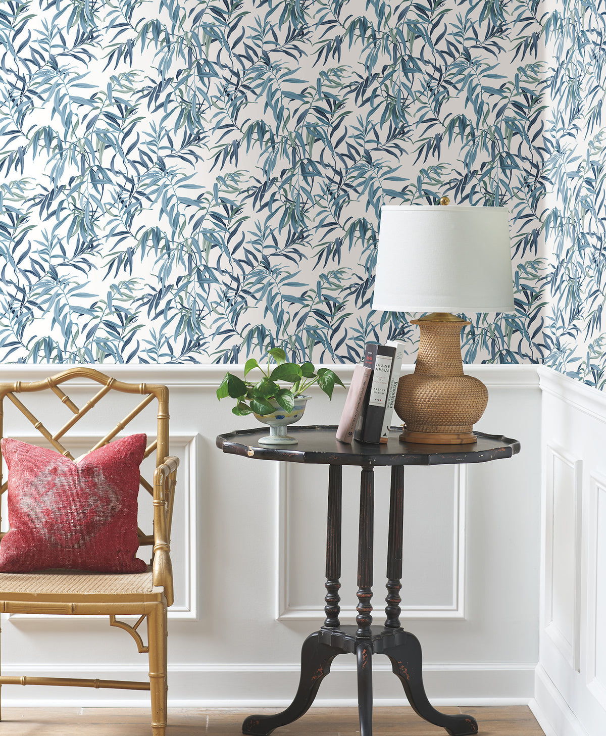 GO8242-peel-and-stick-wallpaper-room-scene-detail-closeup