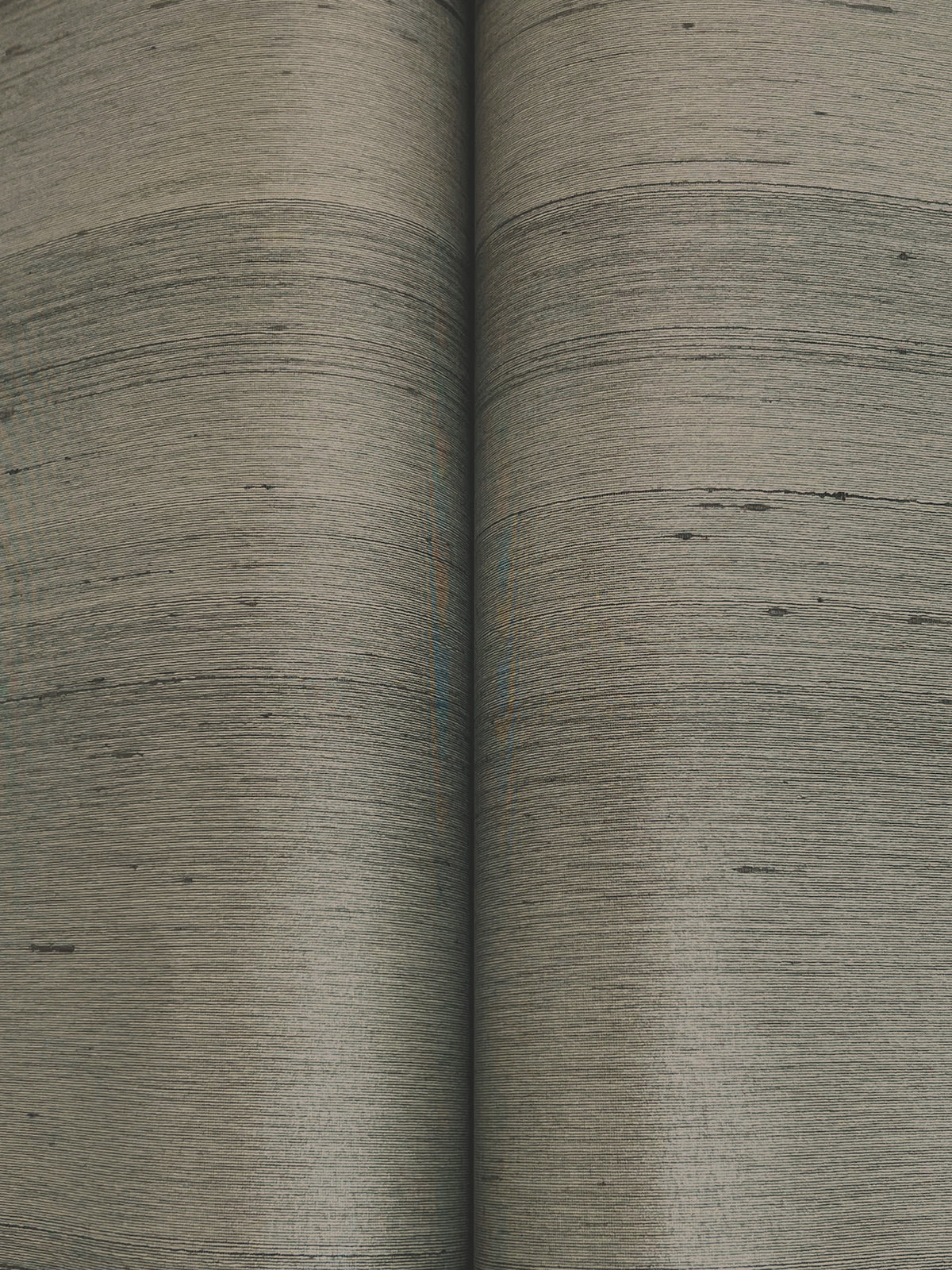 GRL88127-peel-and-stick-wallpaper-detail-closeup