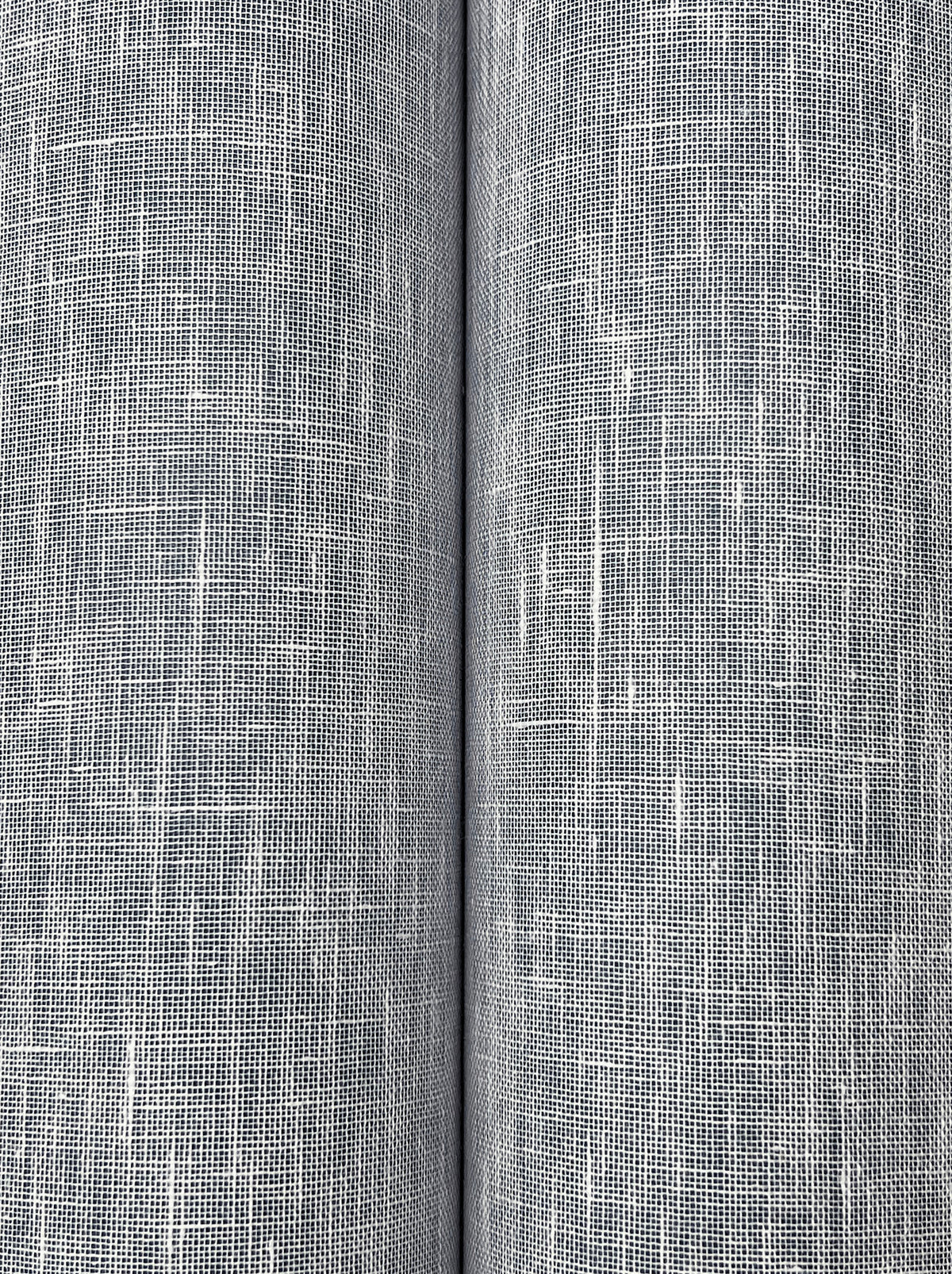 GRL88131-peel-and-stick-wallpaper-detail-closeup