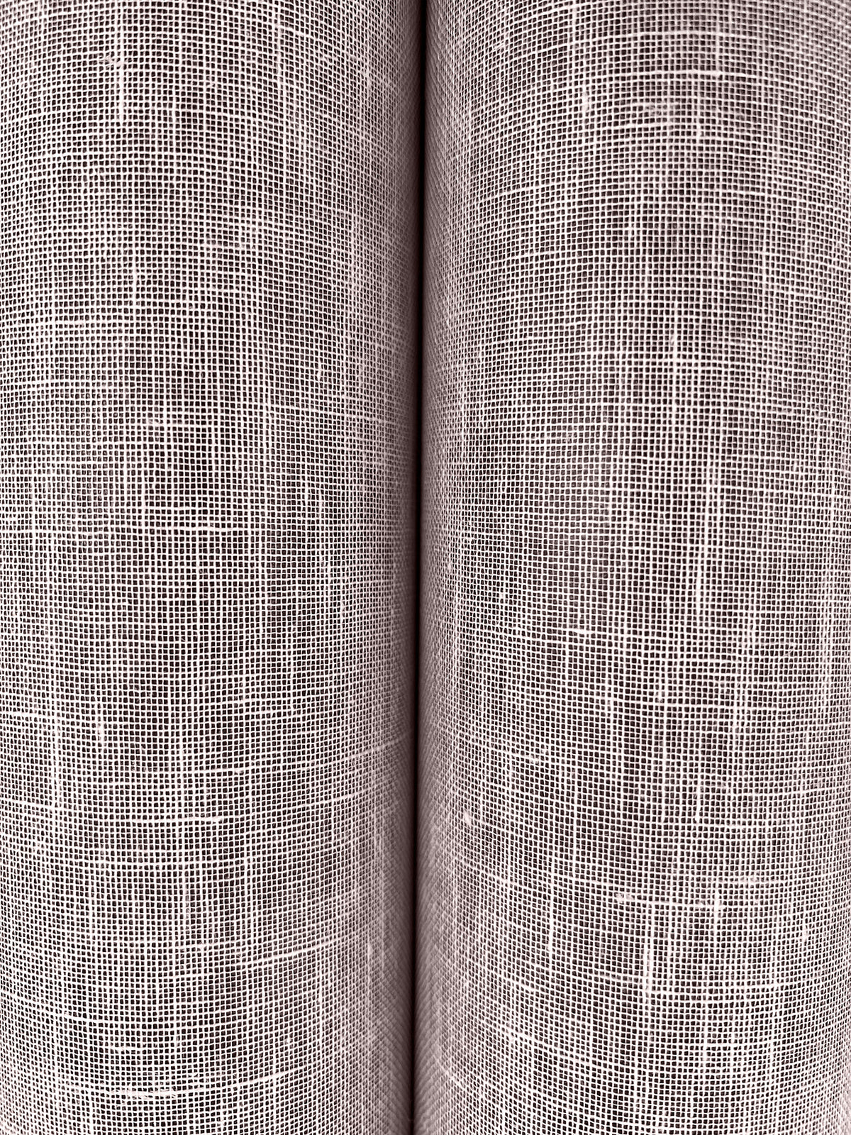 GRL88132-peel-and-stick-wallpaper-detail-closeup