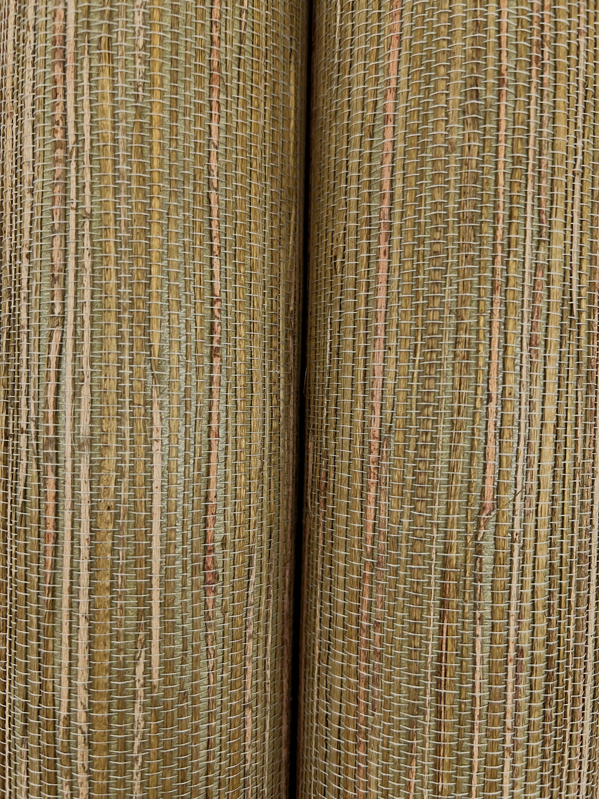 GRL88341-peel-and-stick-wallpaper-detail-closeup