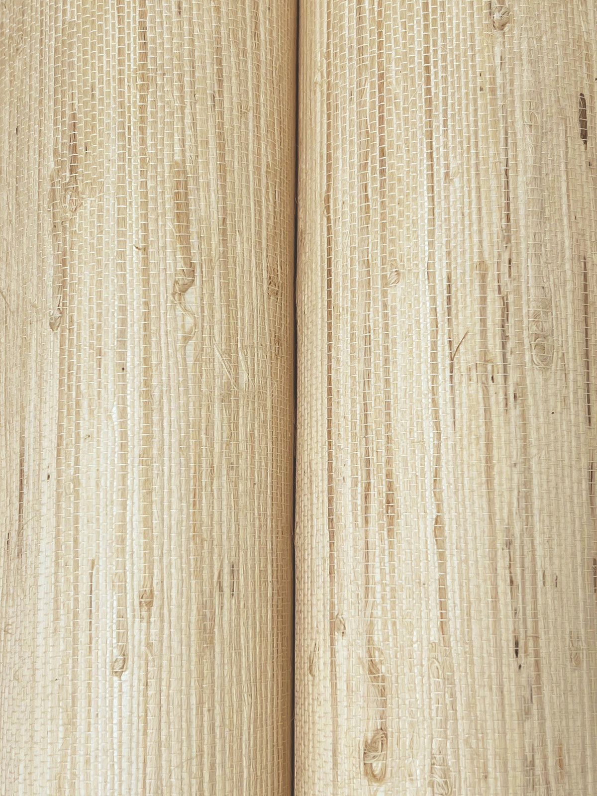 GRL88382-peel-and-stick-wallpaper-detail-closeup
