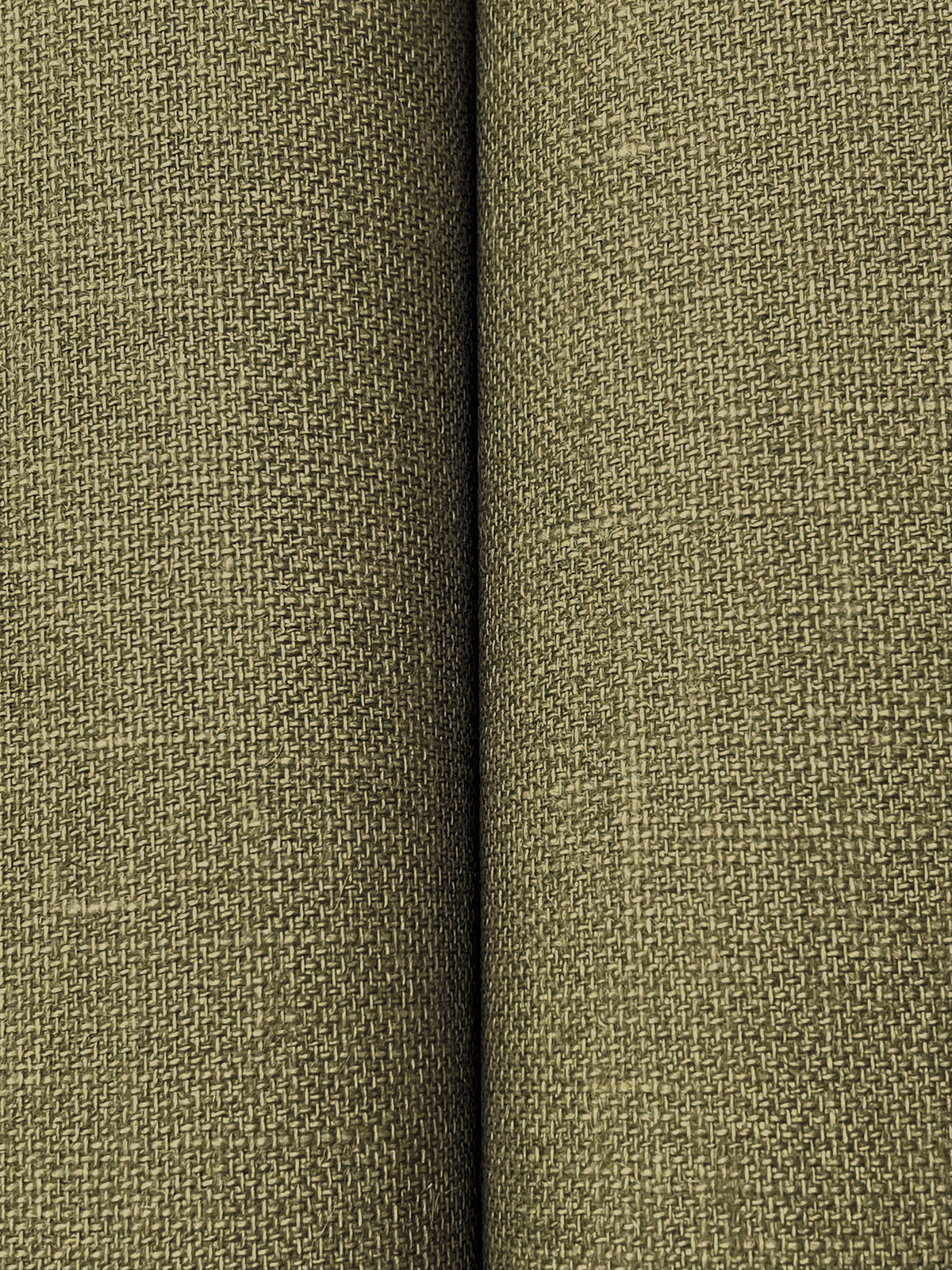 GRL88384-peel-and-stick-wallpaper-detail-closeup
