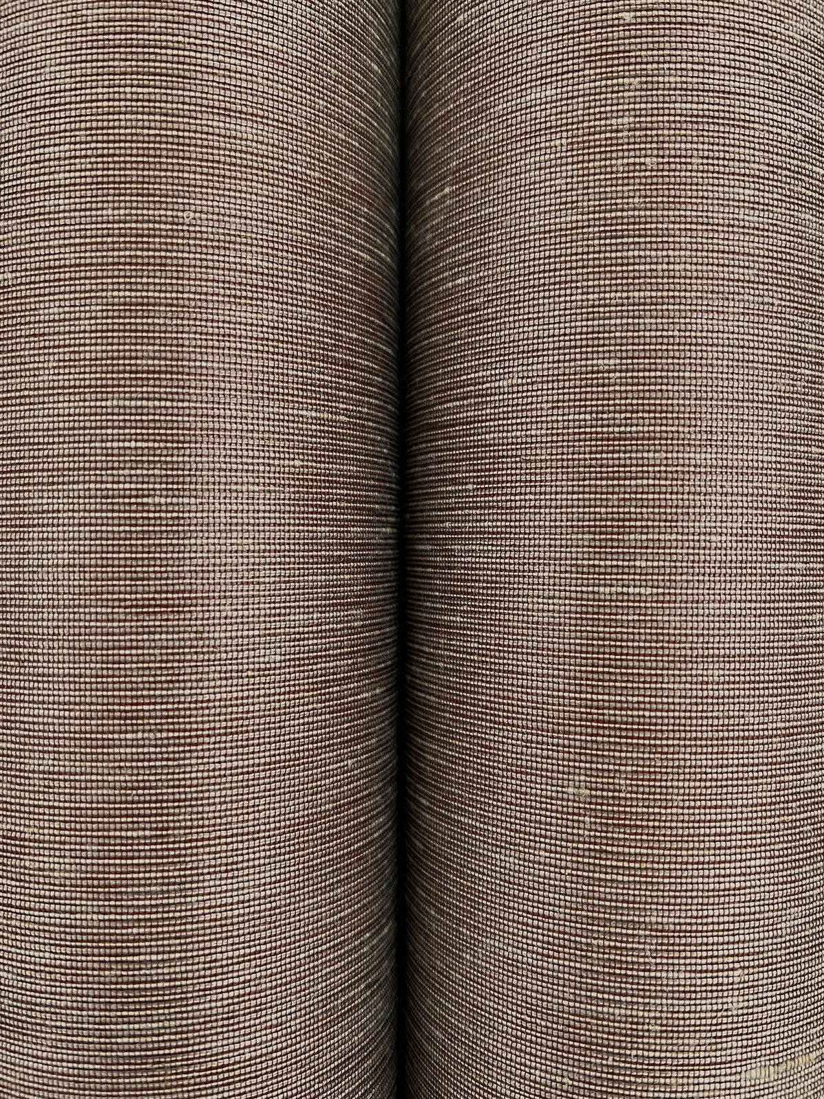 GRL88389-peel-and-stick-wallpaper-detail-closeup