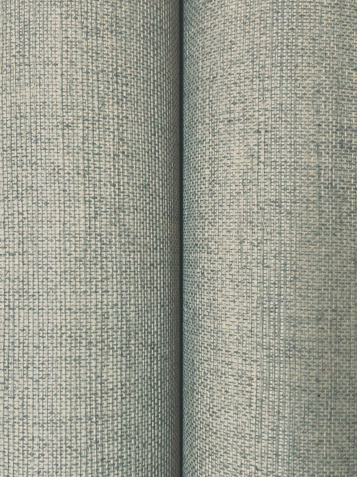 GRL88406-peel-and-stick-wallpaper-detail-closeup