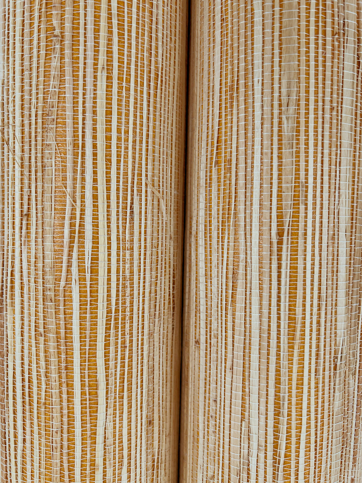 GRL88468-peel-and-stick-wallpaper-detail-closeup
