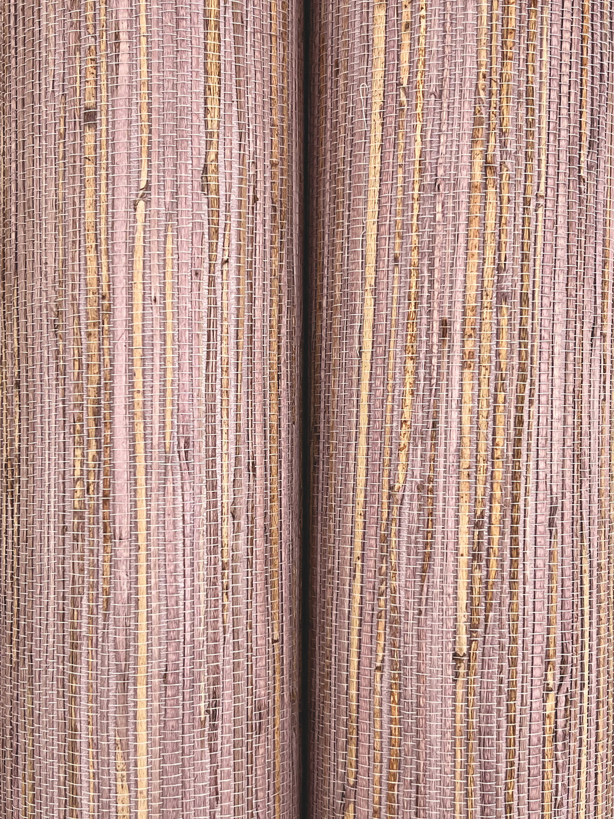 GRL88470-peel-and-stick-wallpaper-detail-closeup