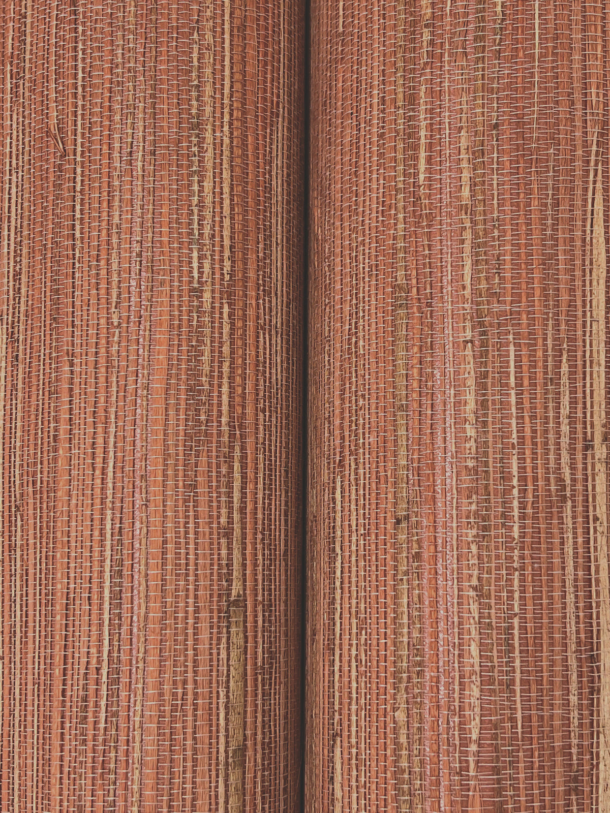 GRL88471-peel-and-stick-wallpaper-detail-closeup
