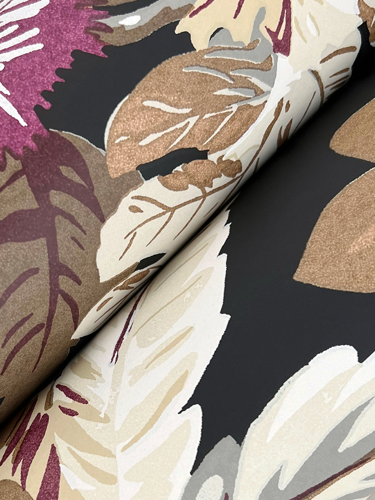 GT4521-peel-and-stick-wallpaper-detail-closeup