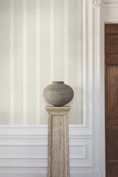 GT4545-peel-and-stick-wallpaper-room-scene-detail-closeup