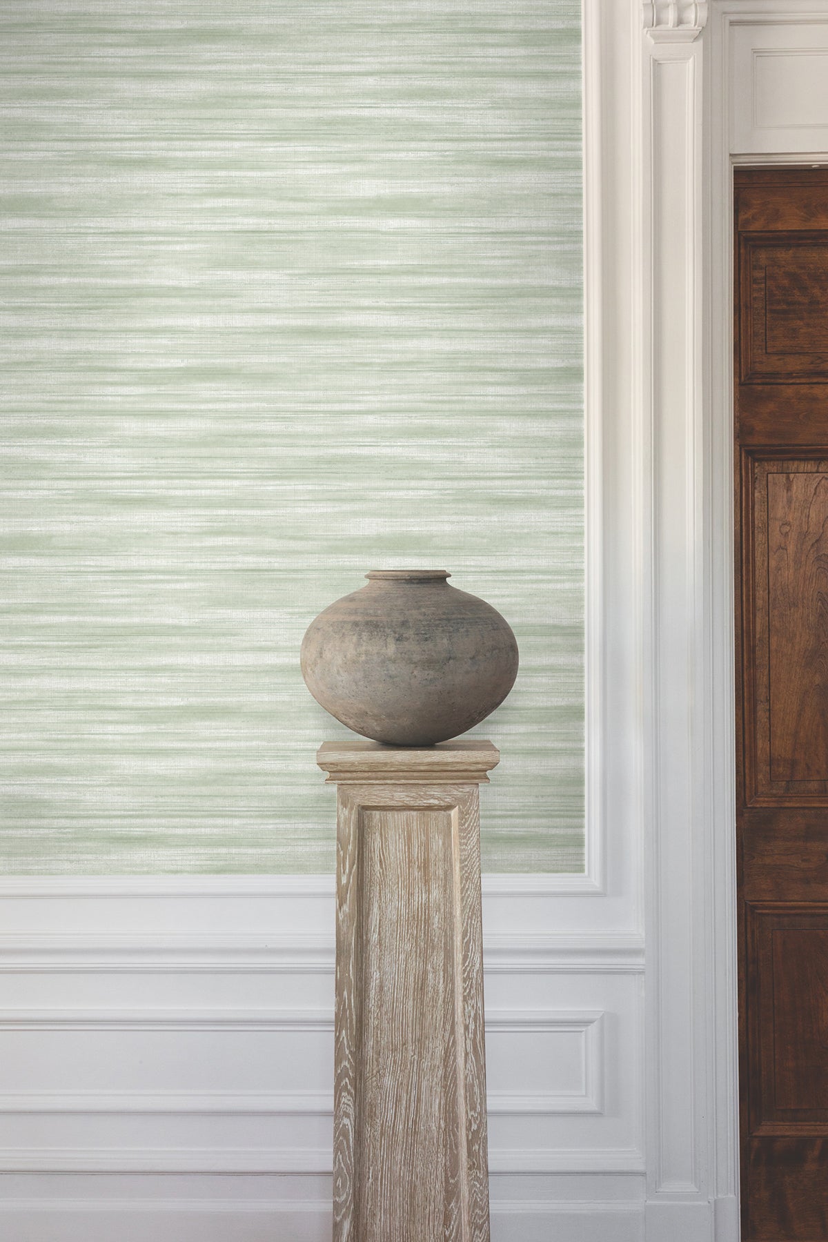 GT4561-peel-and-stick-wallpaper-room-scene-detail-closeup
