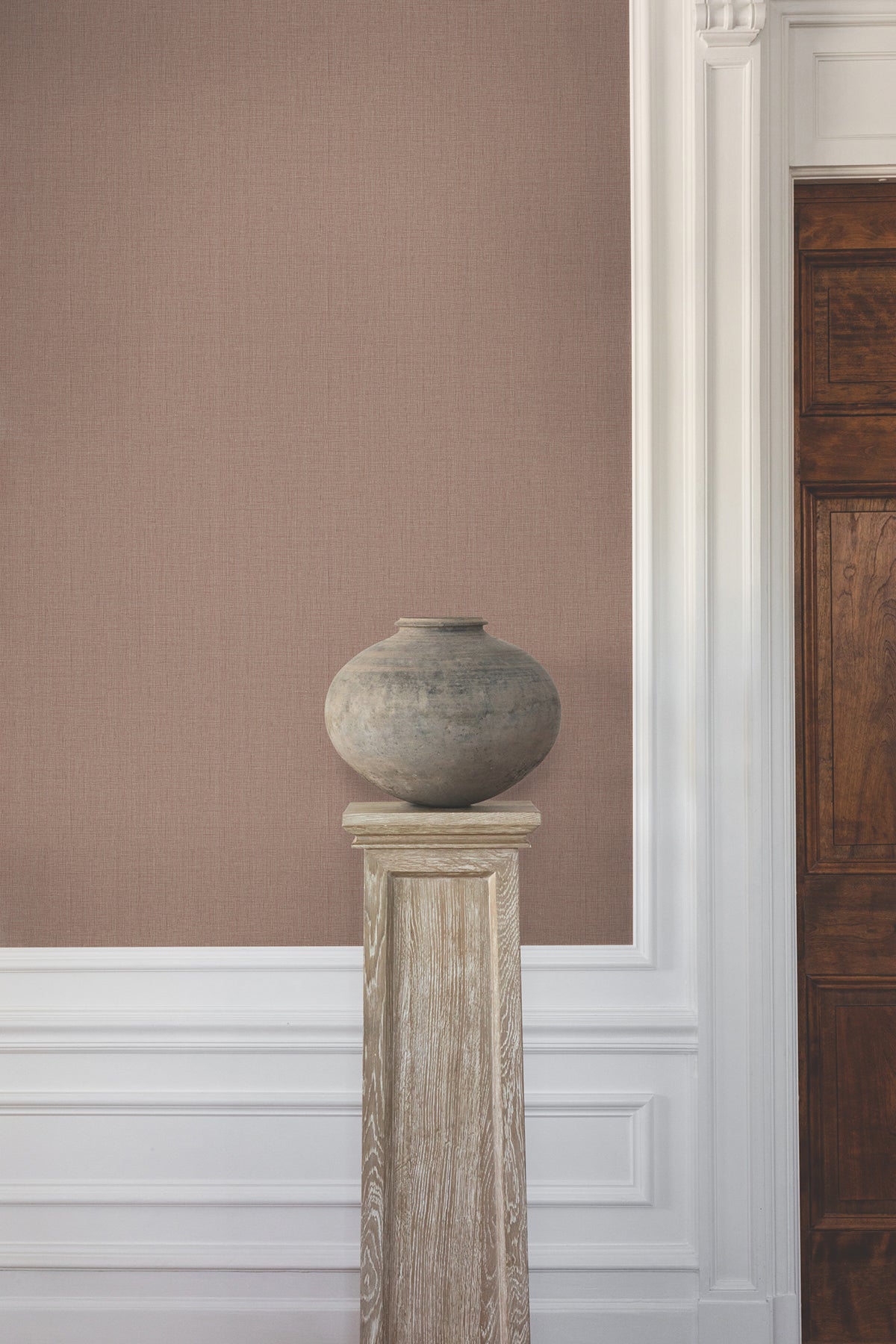 GT4599N-peel-and-stick-wallpaper-room-scene-detail-closeup