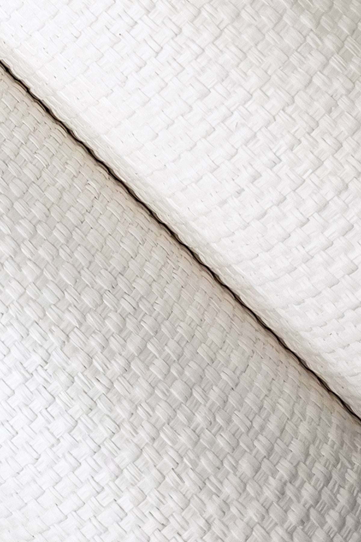 GV0262-peel-and-stick-wallpaper-detail-closeup