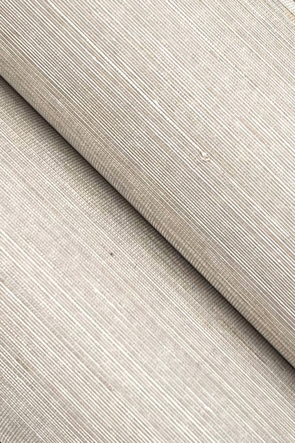 GV0282-peel-and-stick-wallpaper-detail-closeup