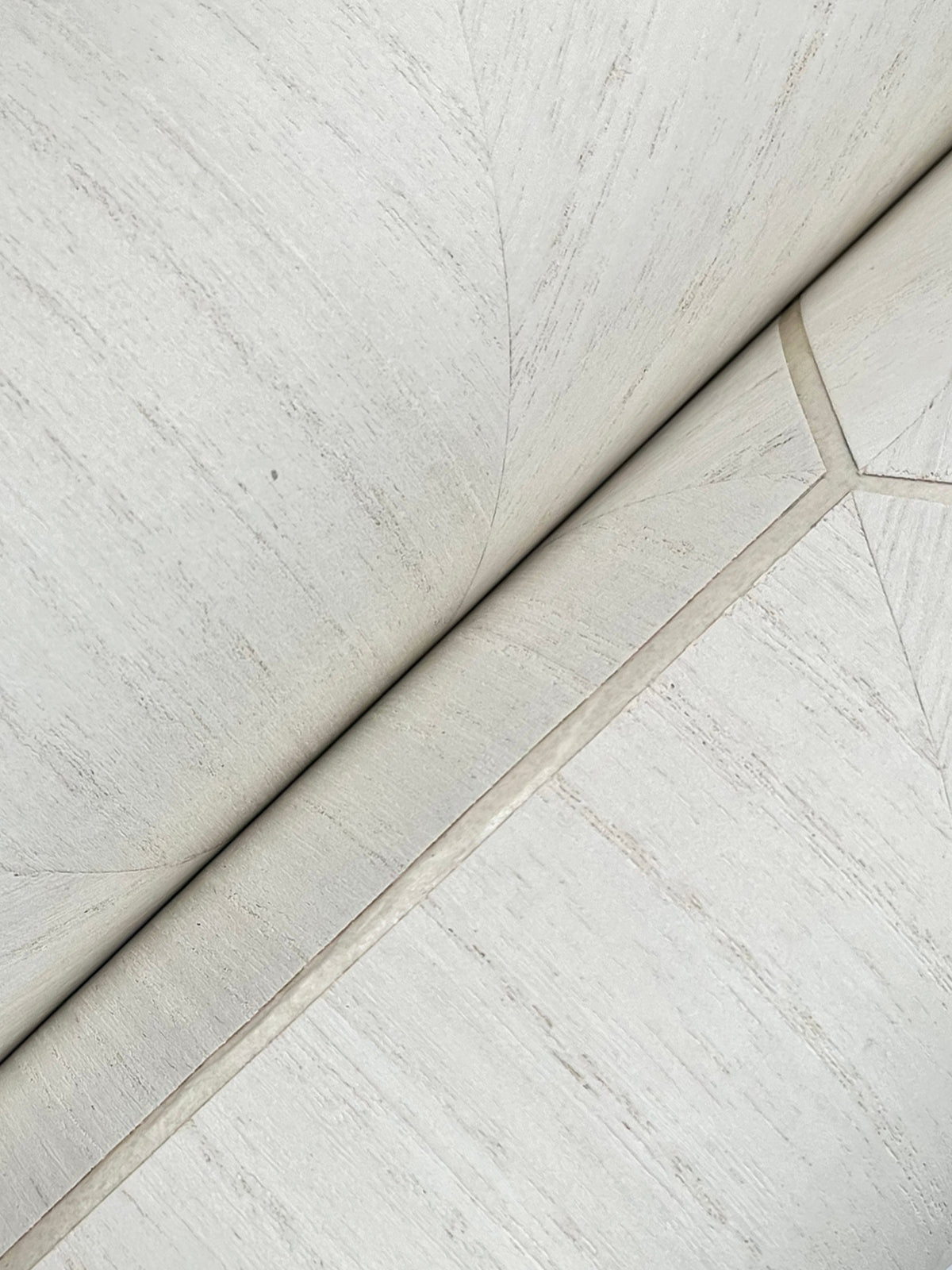 HO2101GV-peel-and-stick-wallpaper-detail-closeup