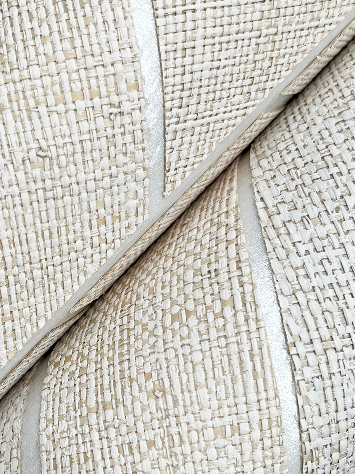 HO2108GV-peel-and-stick-wallpaper-detail-closeup