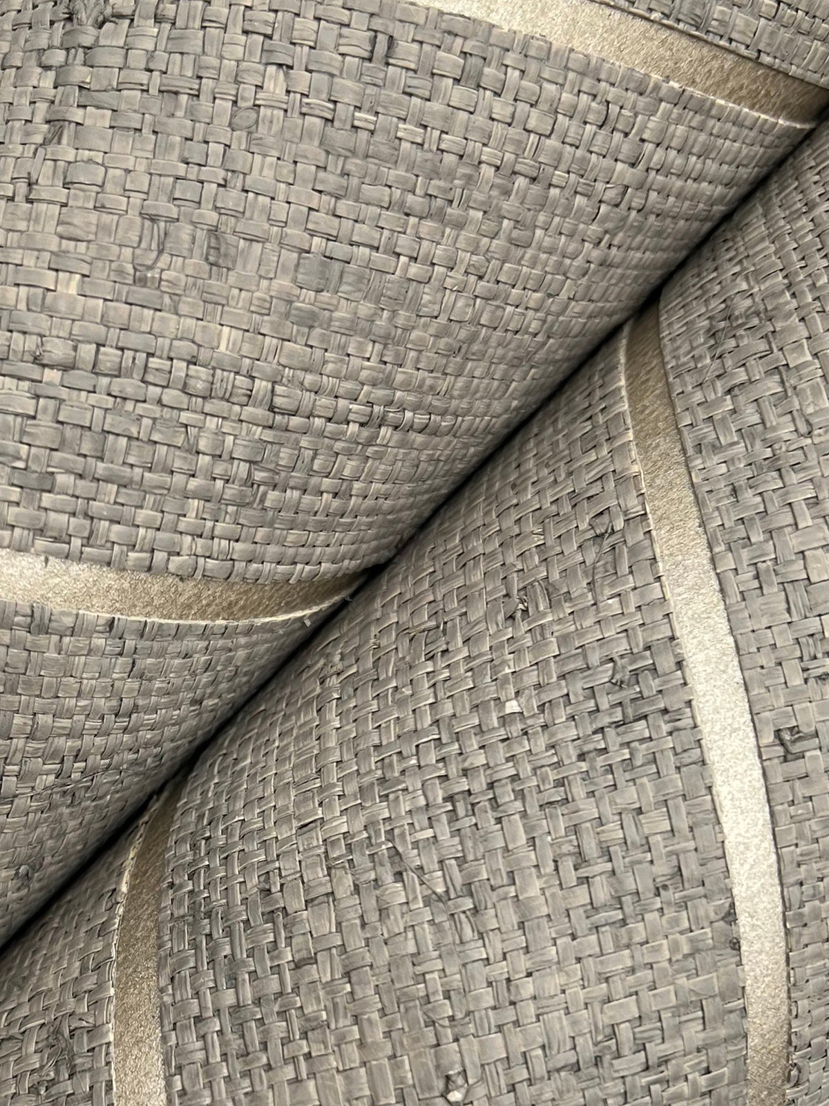 HO2110GV-peel-and-stick-wallpaper-detail-closeup