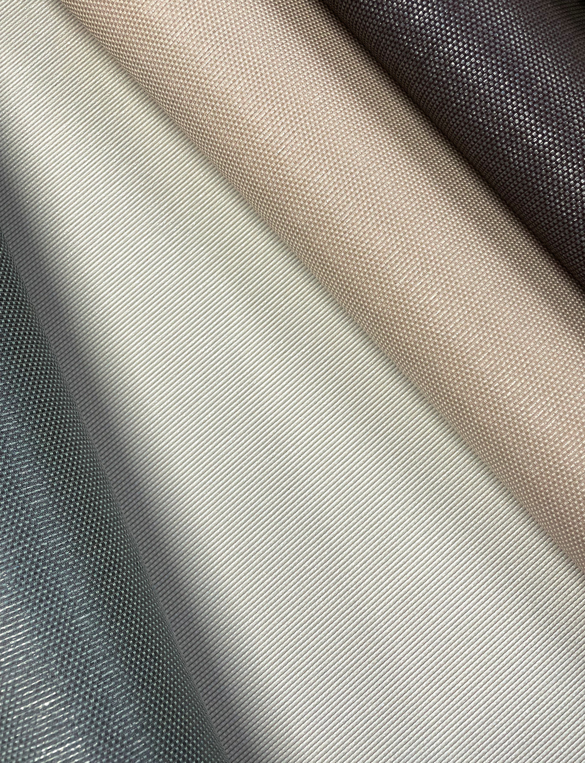 HW3663R-peel-and-stick-wallpaper-detail-closeup-3