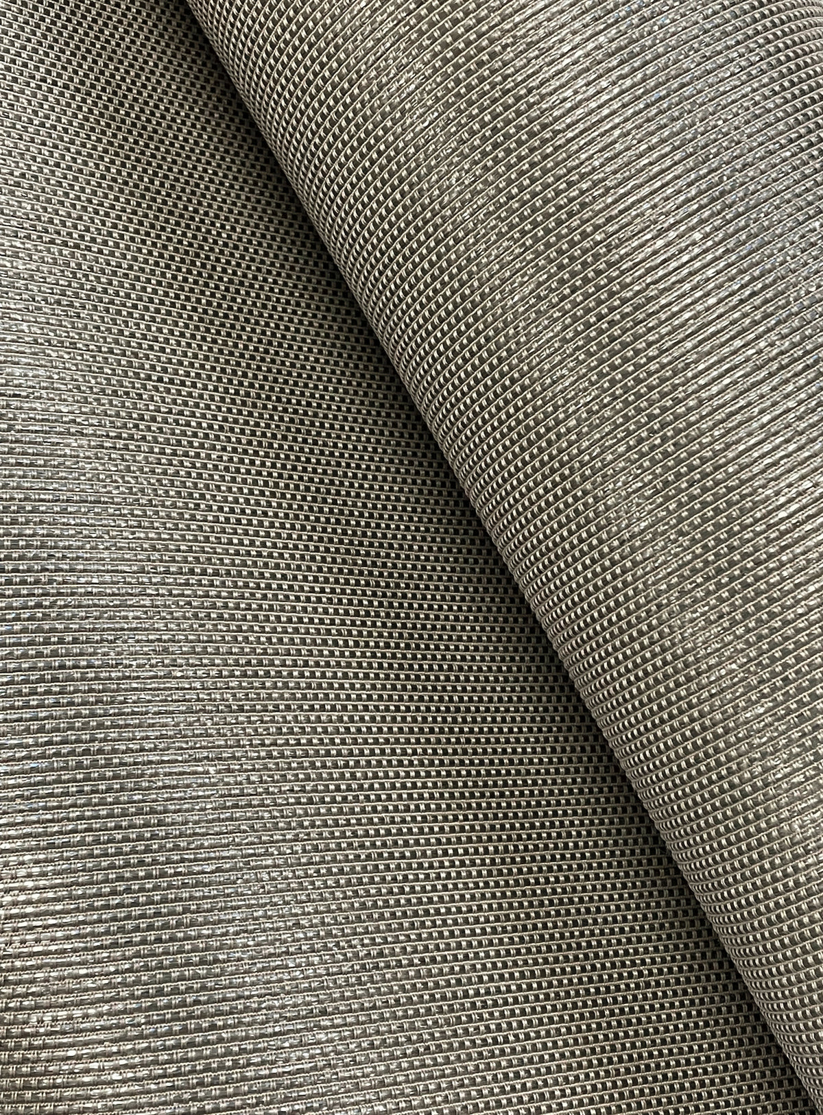 HW3669R-peel-and-stick-wallpaper-detail-closeup