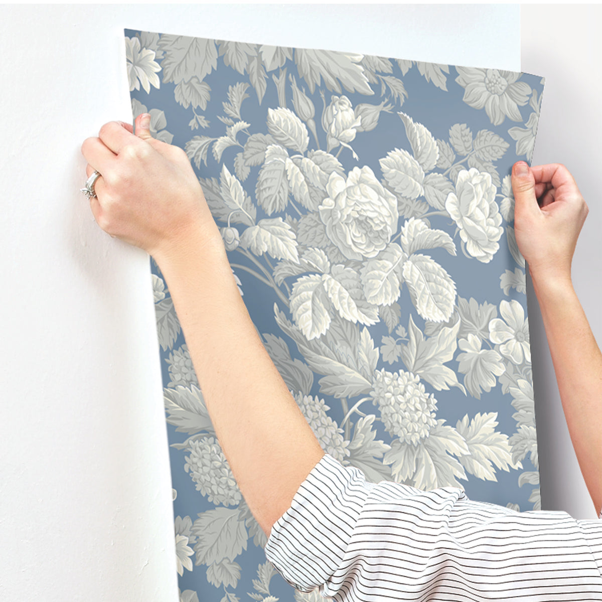 KC1845-peel-and-stick-wallpaper-stick-application-step