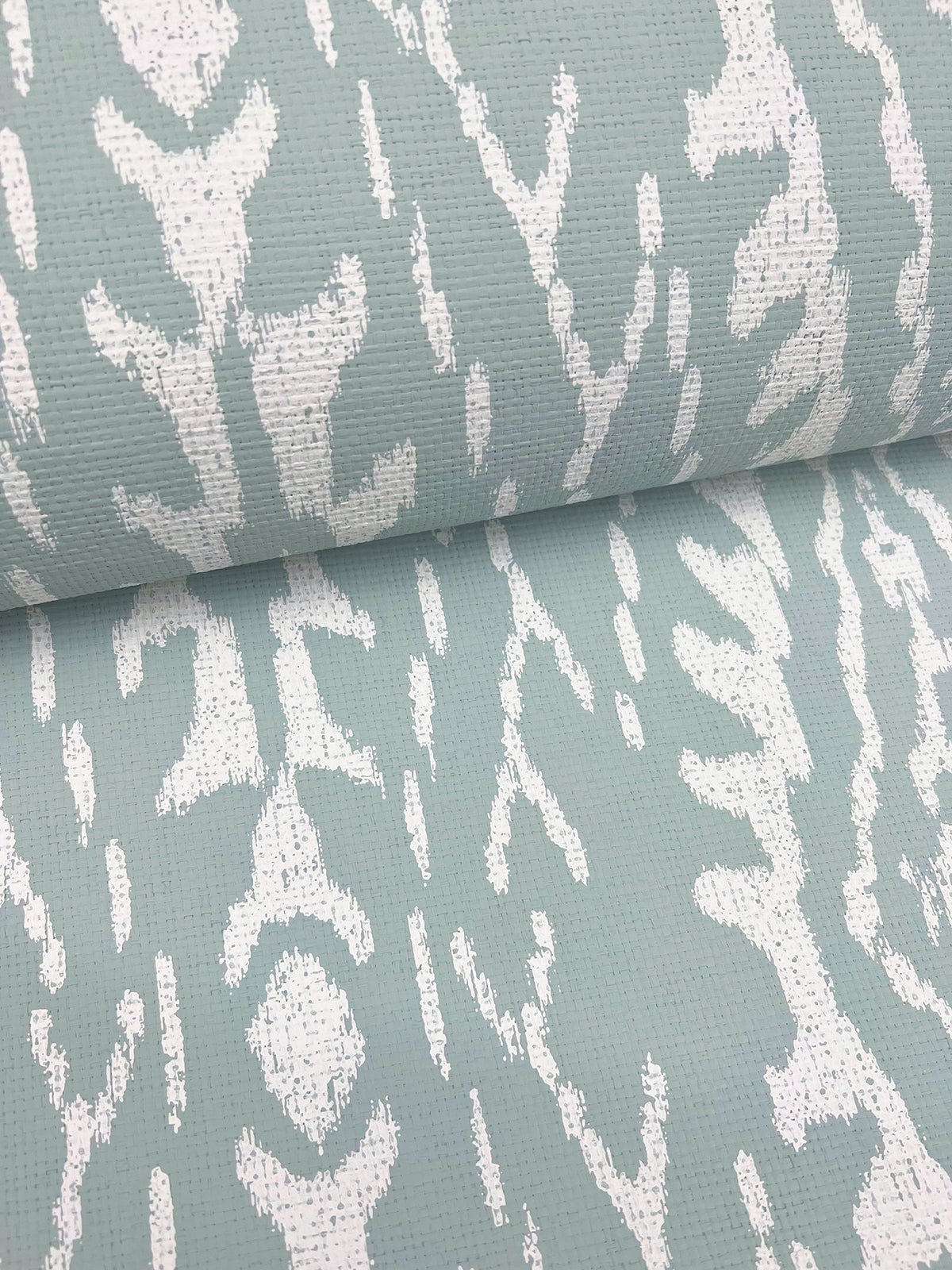 LM5341-peel-and-stick-wallpaper-detail-closeup