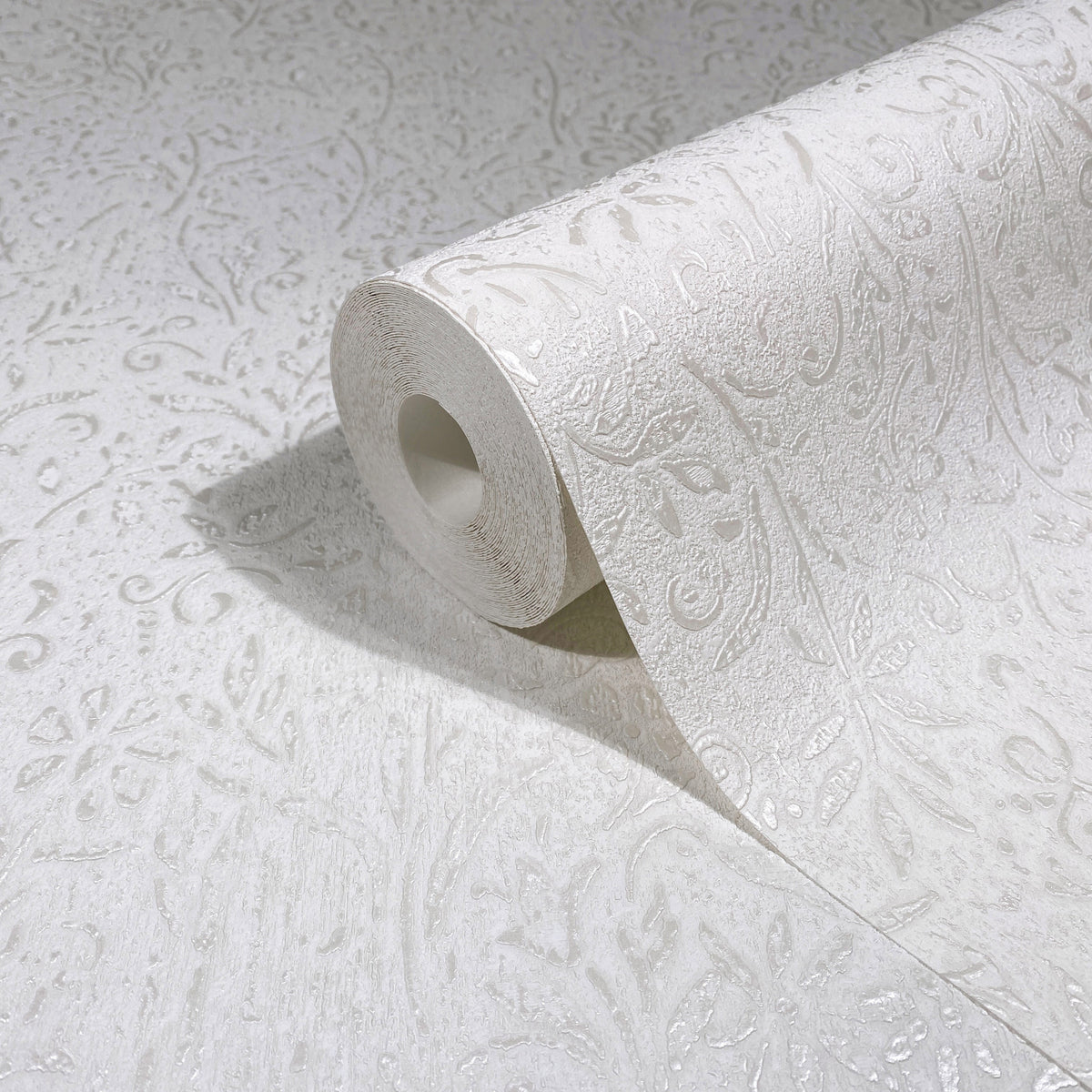 MA35530-peel-and-stick-wallpaper-detail-closeup
