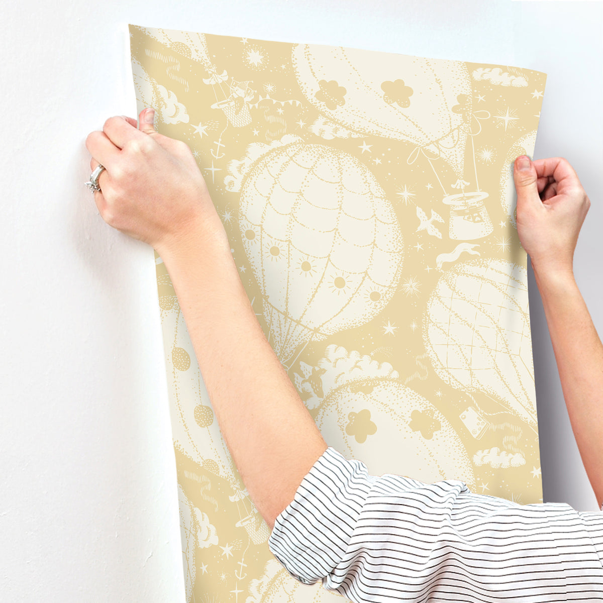 MB29002-peel-and-stick-wallpaper-stick-application-step