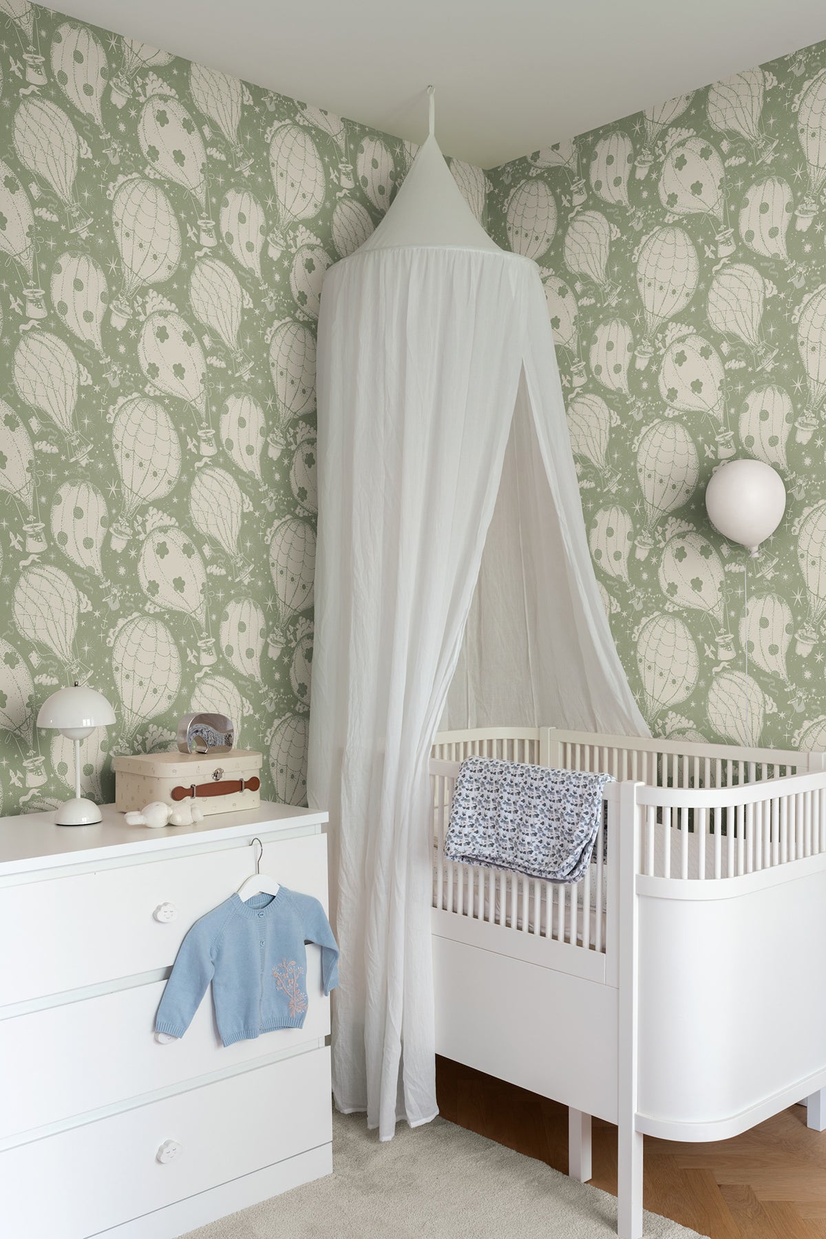 MB29004-peel-and-stick-wallpaper-room-scene