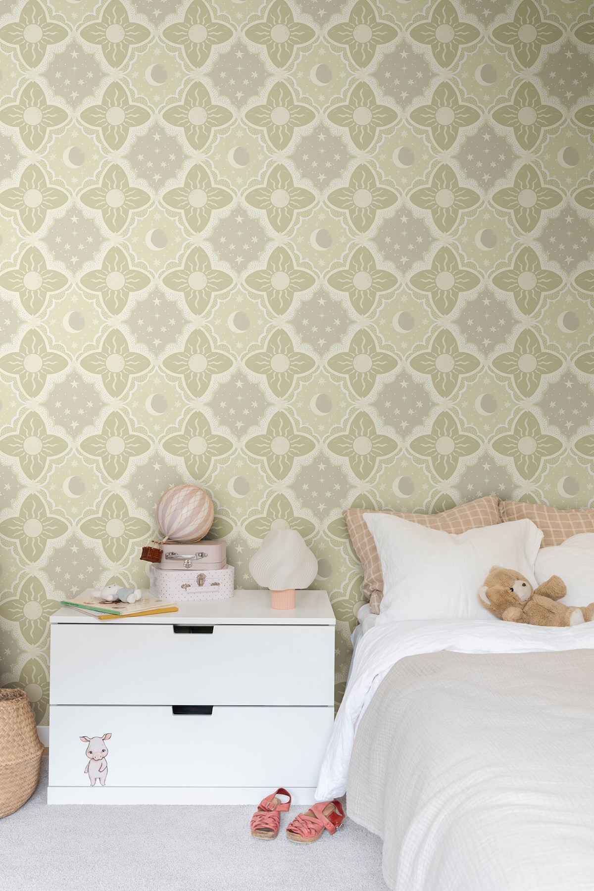 MB29033-peel-and-stick-wallpaper-room-scene