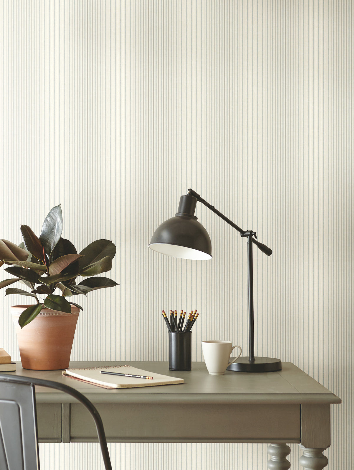 ME1562-peel-and-stick-wallpaper-room-scene